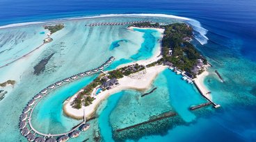 Dhonveli_Aerial_Exterior_MaldivesAerialview1_1090X610.jpg